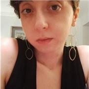 Hola! Soy una estudiante de filosofía recién salida de la carrera, estoy estudiando un máster y tengo varios idiomas (español, inglés, francés y LSE). Me encanta enseñar tanto nivel primaria como ESO